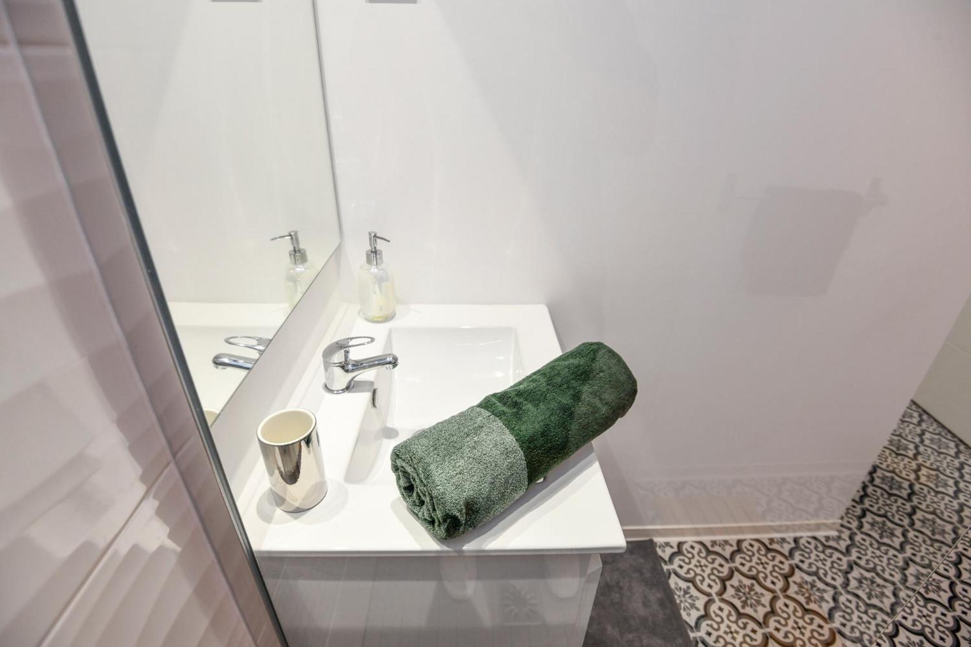 Studio Magda - Fibre Et Tv - Calme Et Confortable Saint-Quentin  Exteriör bild